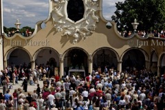 Msza na dziedzińcu przyklasztornym, 1999